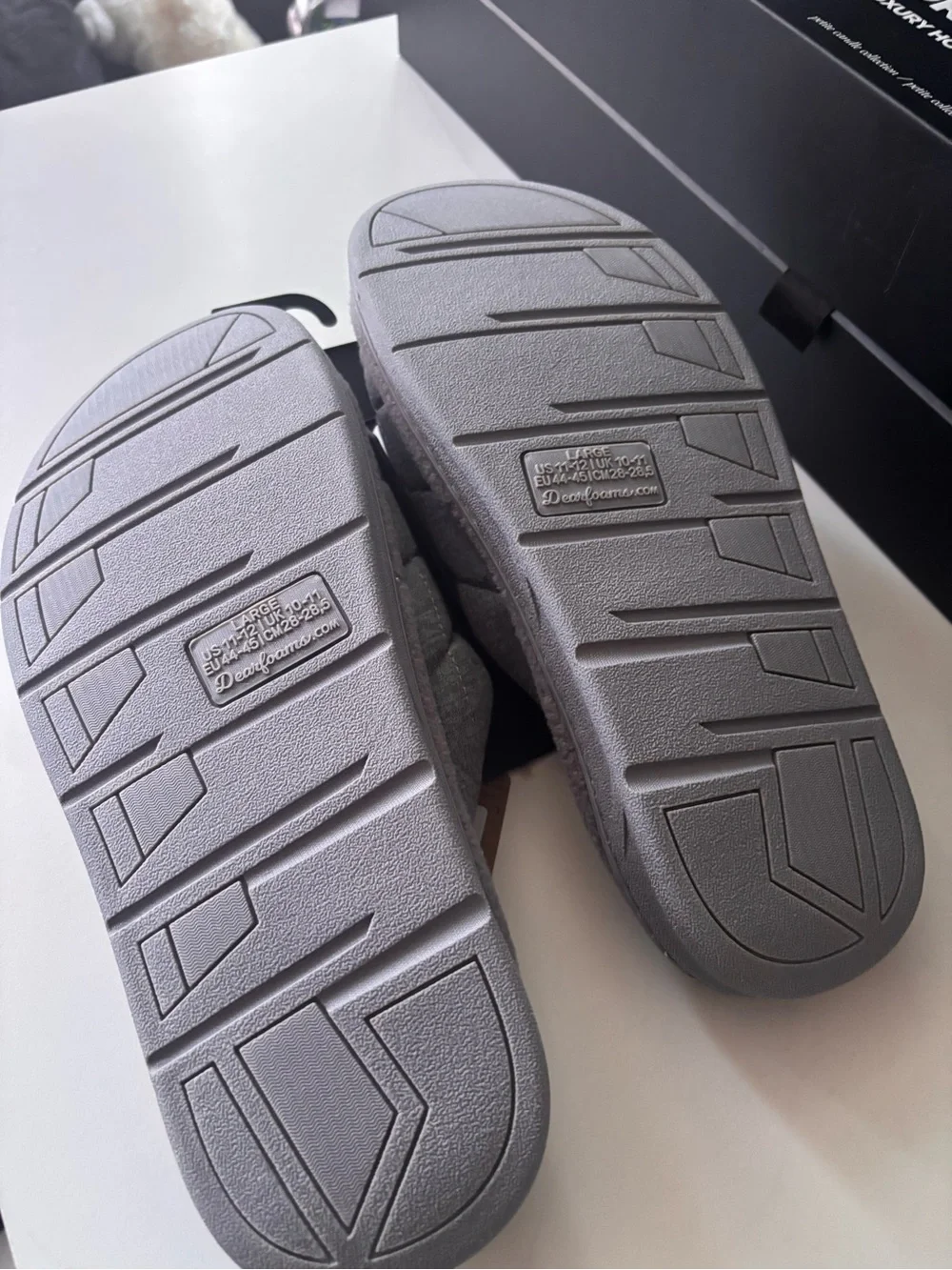 dearfoams men Gray Quilted Slip-On Memory Foam Slippers